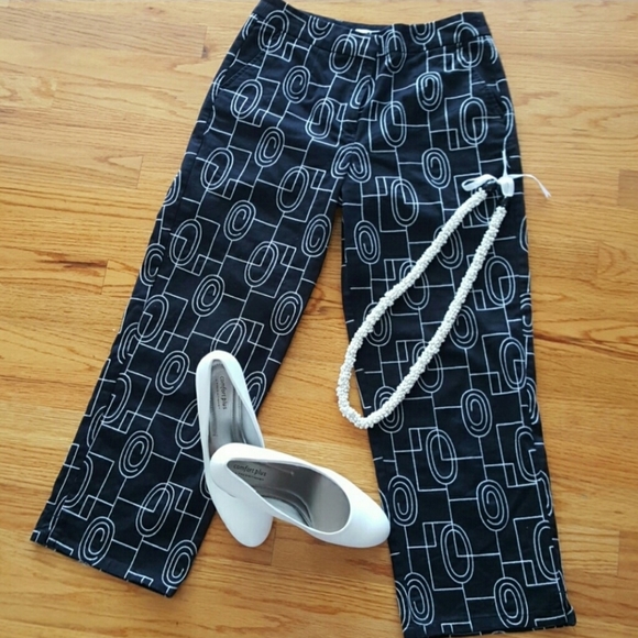 VTG Talbots Highwaist geometric black/white Capris - Picture 5 of 8